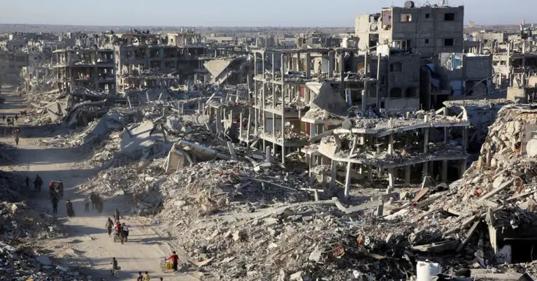 ইসরাইলি হামলায় ধ্বংস্তূপে পরিণত হয়েছে গাজা